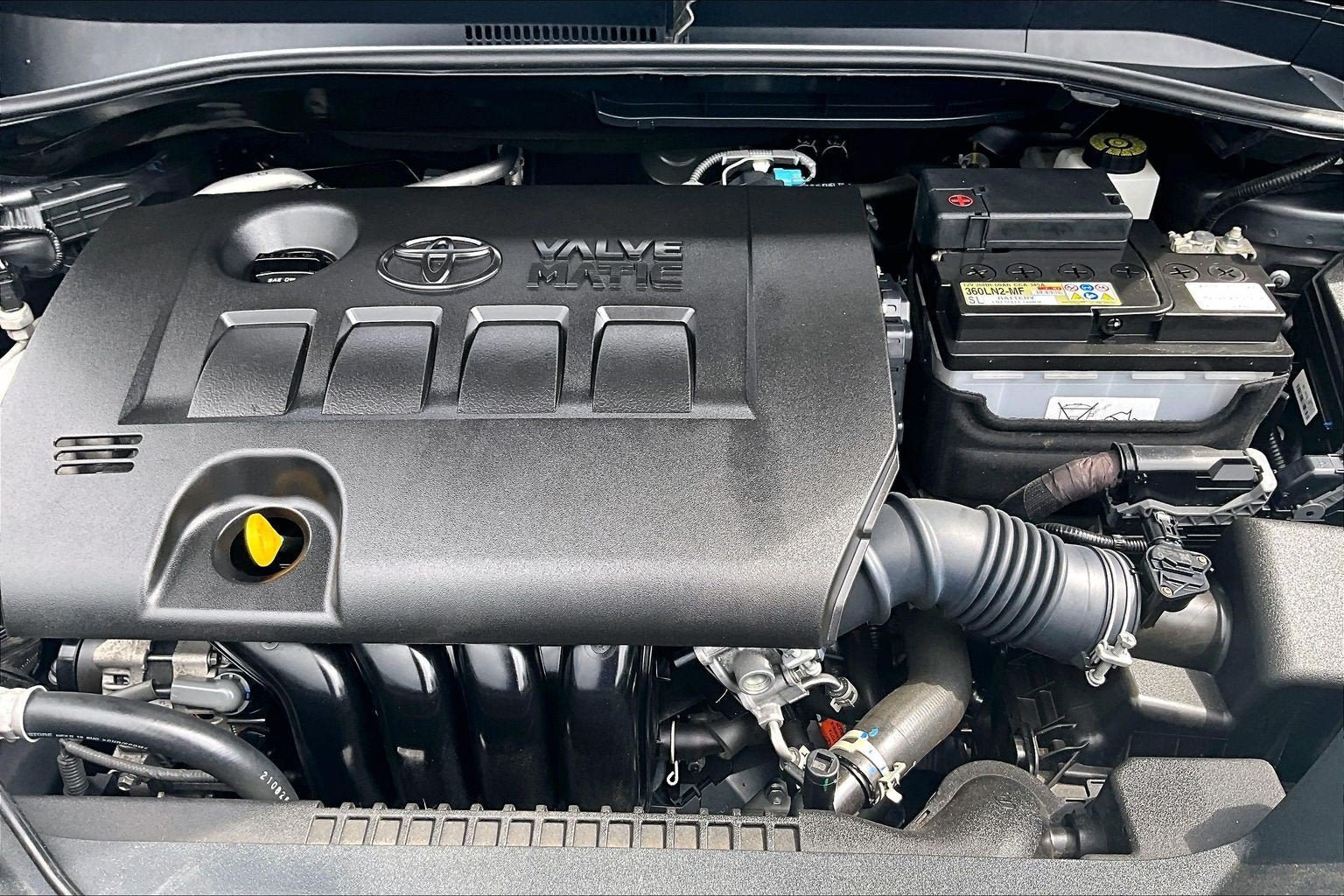 Used 2022 Toyota C-HR XLE FWD image 9