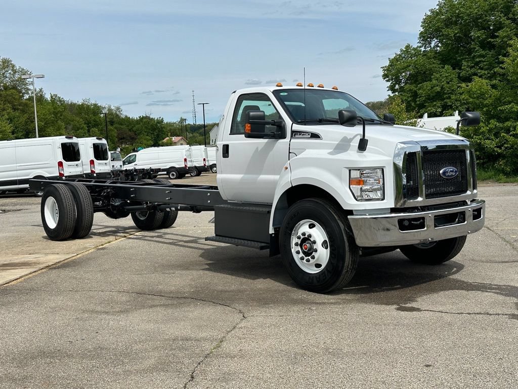 New 2027 Ford F750 2WD Regular Cab Super Duty image 25