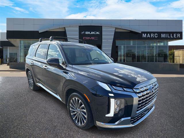 Used 2023 Hyundai Palisade Calligraphy image 1
