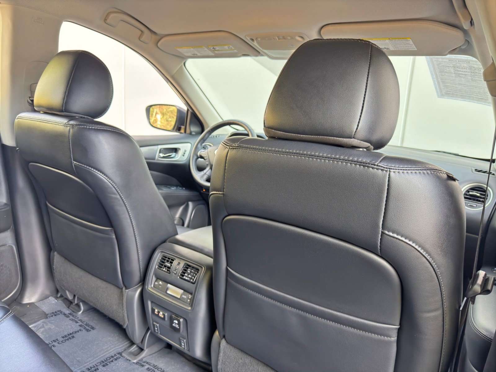 Used 2020 Nissan Pathfinder SL image 37