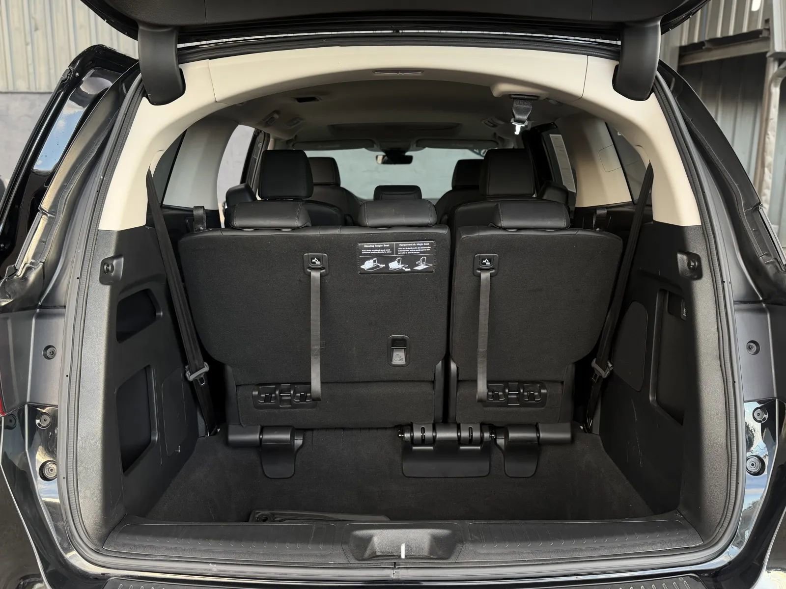 Used 2025 Honda Odyssey EX-L image 17