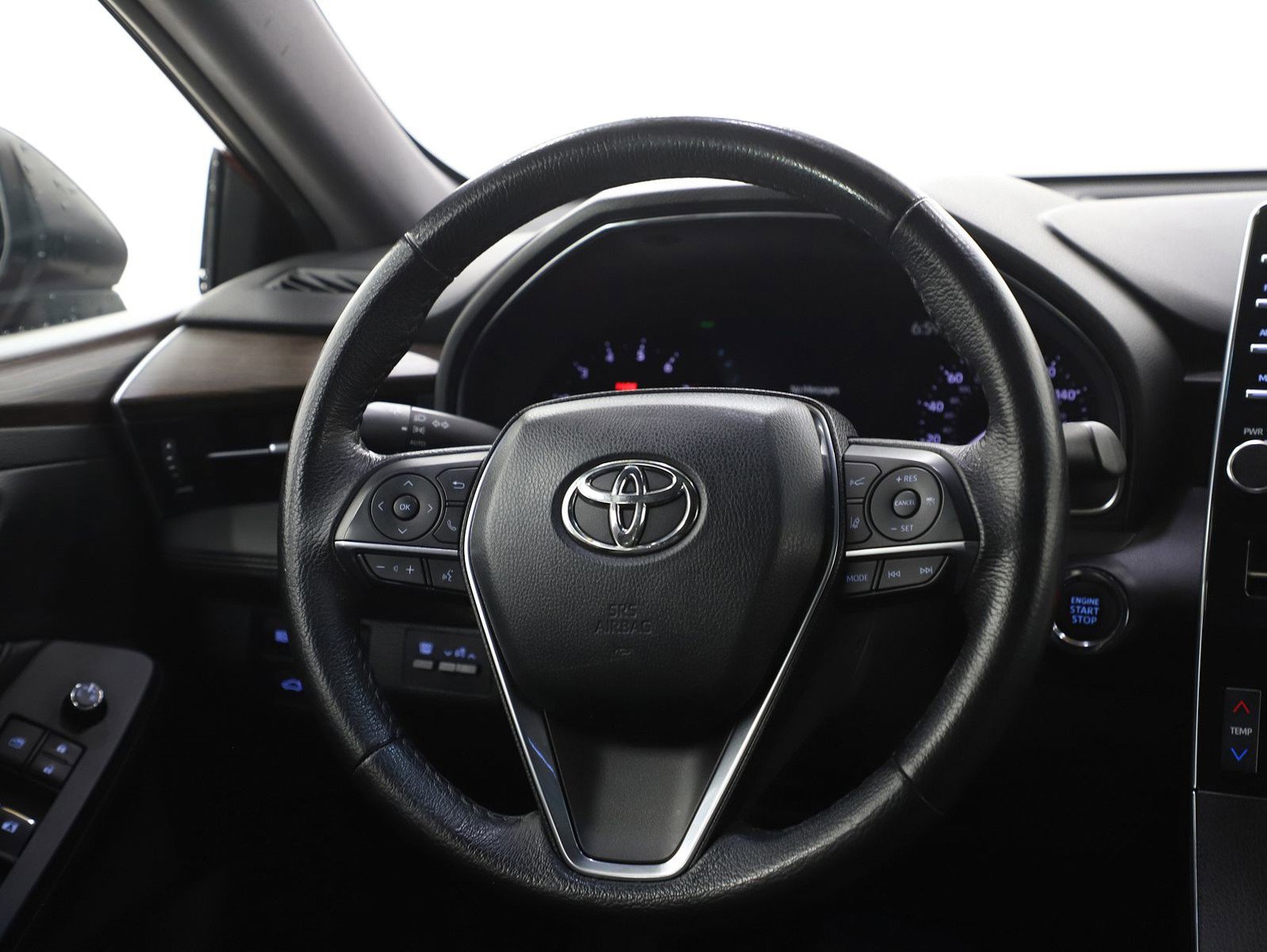 Used 2020 Toyota Avalon XLE FWD image 15