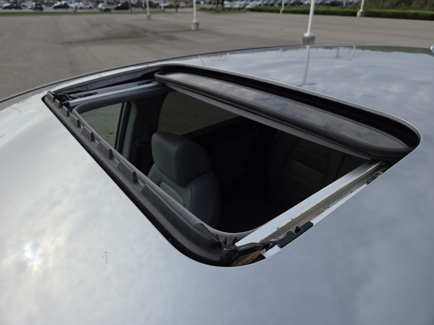 Used 2020 Honda CR-V EX-L image 3