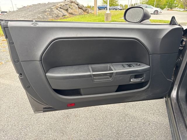 Used 2014 Dodge Challenger SXT Plus RWD image 18