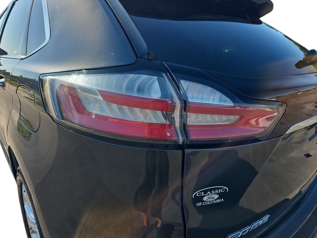 Used 2020 Ford Edge Titanium w/ Equipment Group 301A AWD/4WD image 35