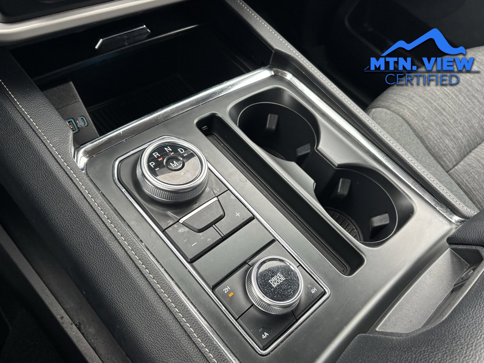 Used 2024 Ford Expedition XLT image 24