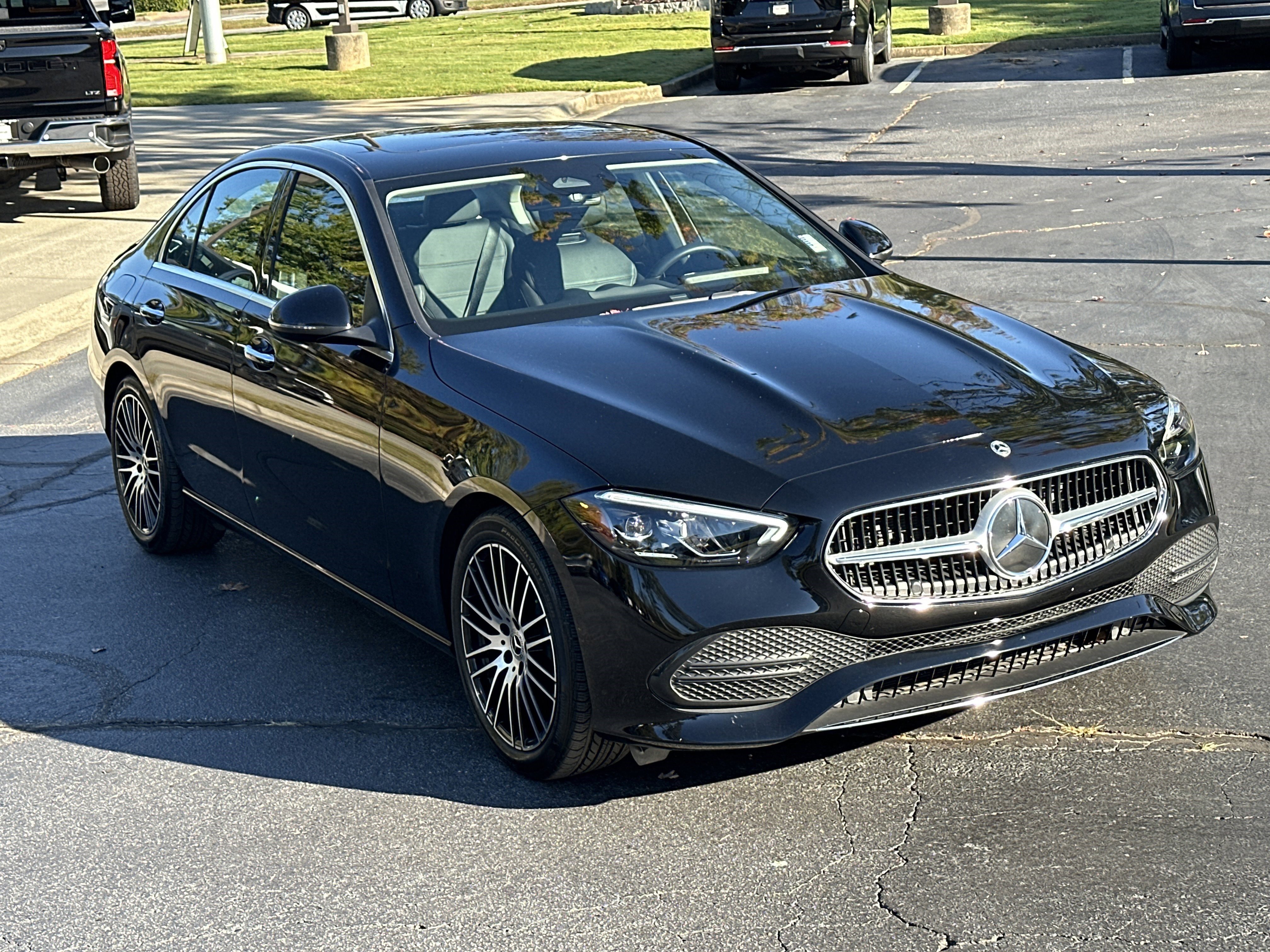Used 2022 Mercedes-Benz C 300 Sedan image 3