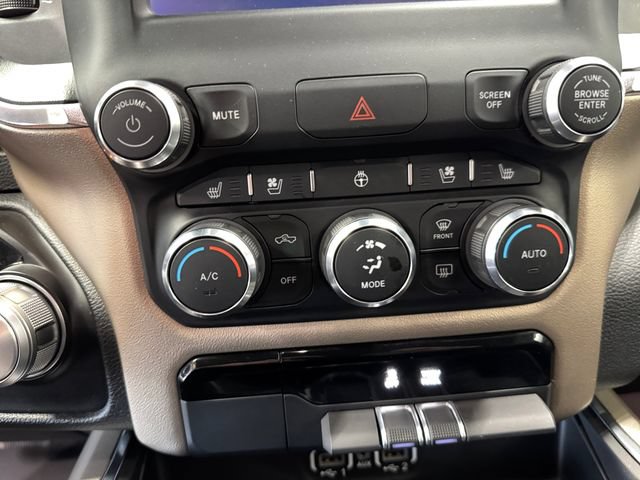 Used 2022 RAM 1500 Laramie AWD/4WD image 14