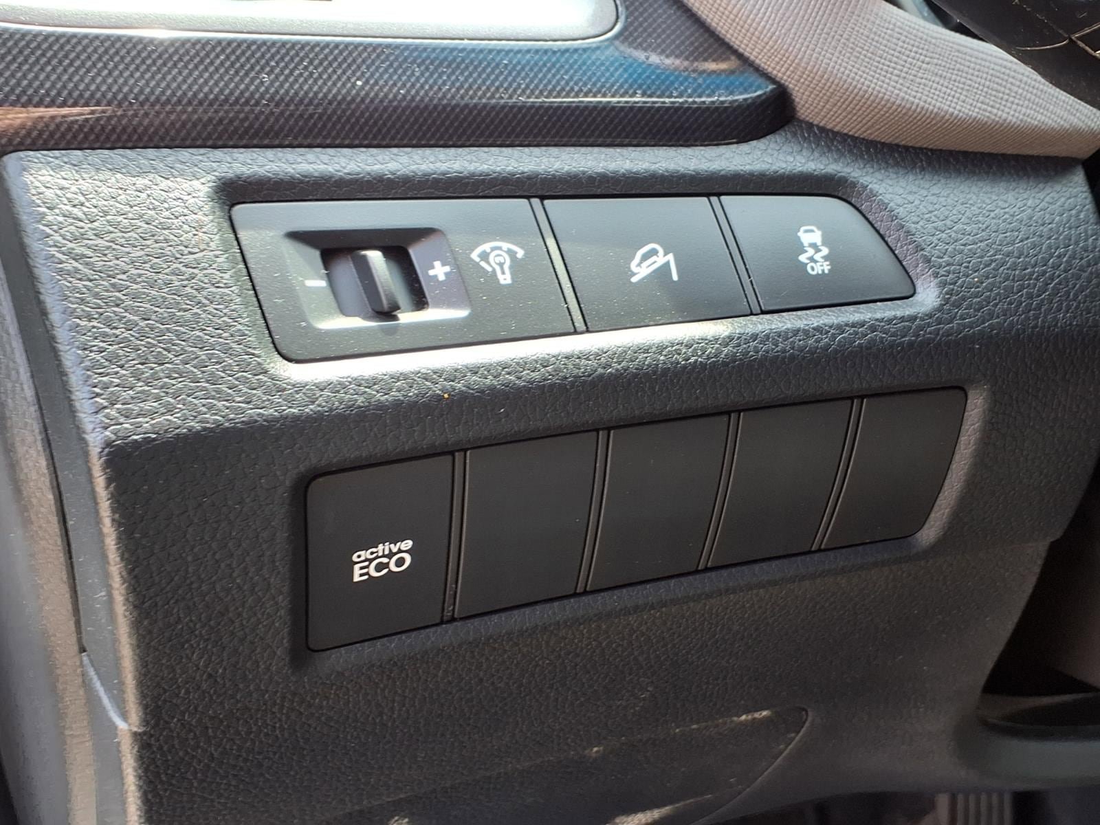 Used 2013 Hyundai Santa Fe Sport 2.0T FWD image 21
