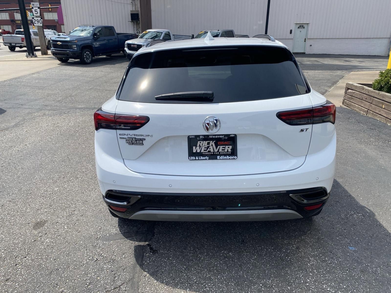 Used 2023 Buick Envision Preferred w/ Sport Touring Package image 9