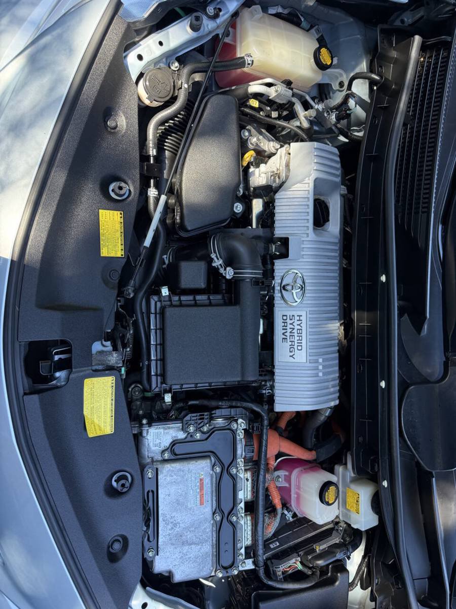 Used 2012 Toyota Prius V Five FWD image 28