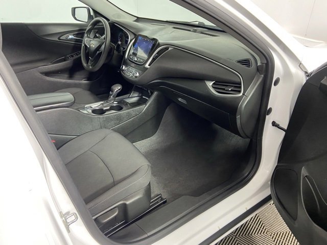 Used 2024 Chevrolet Malibu LT image 11