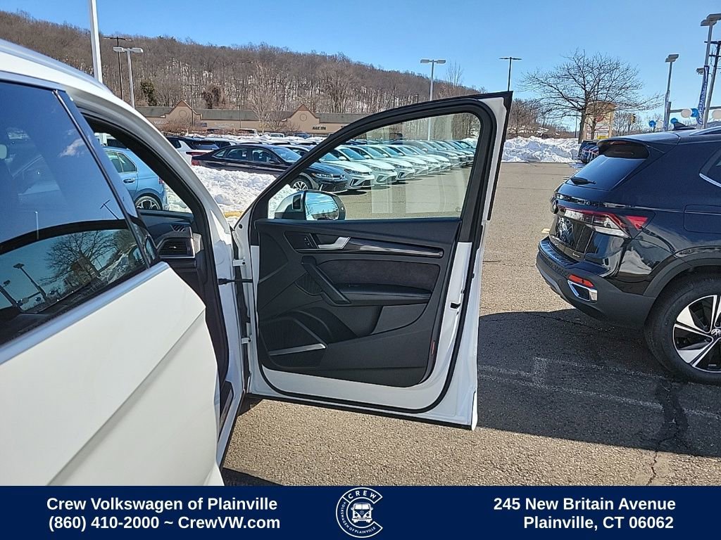 Used 2018 Audi SQ5 Premium Plus w/ S Sport Package image 44