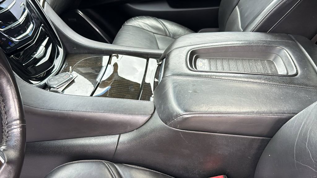 Used 2018 Cadillac Escalade ESV Platinum AWD/4WD image 41