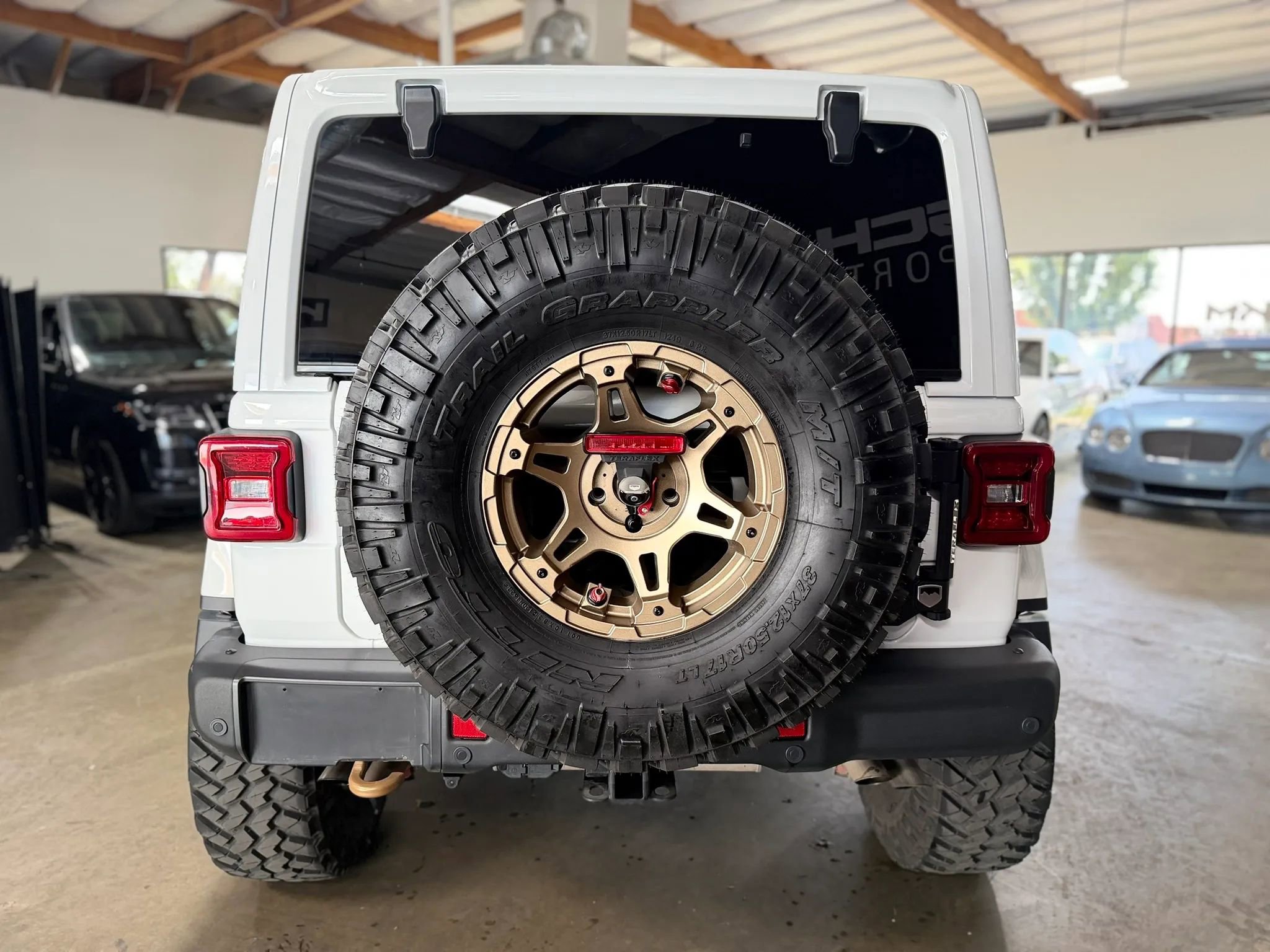 Used 2023 Jeep Wrangler Unlimited Rubicon 392 w/ Trailer Tow Package image 10