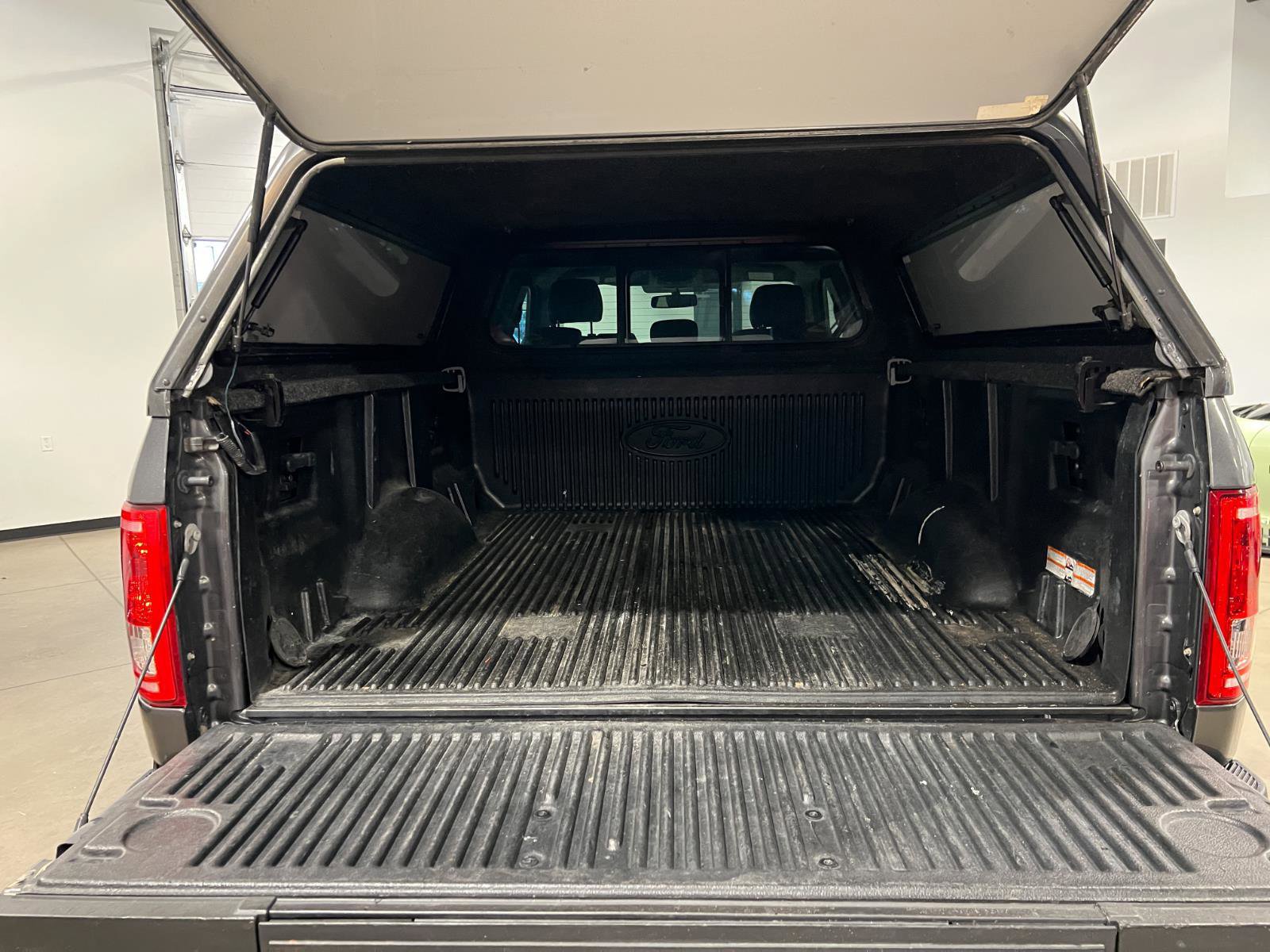 Used 2015 Ford F150 XLT w/ Equipment Group 302A Luxury image 30