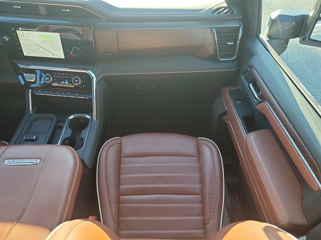 Used 2025 GMC Sierra 2500 Denali Ultimate w/ Max Trailering Package image 18