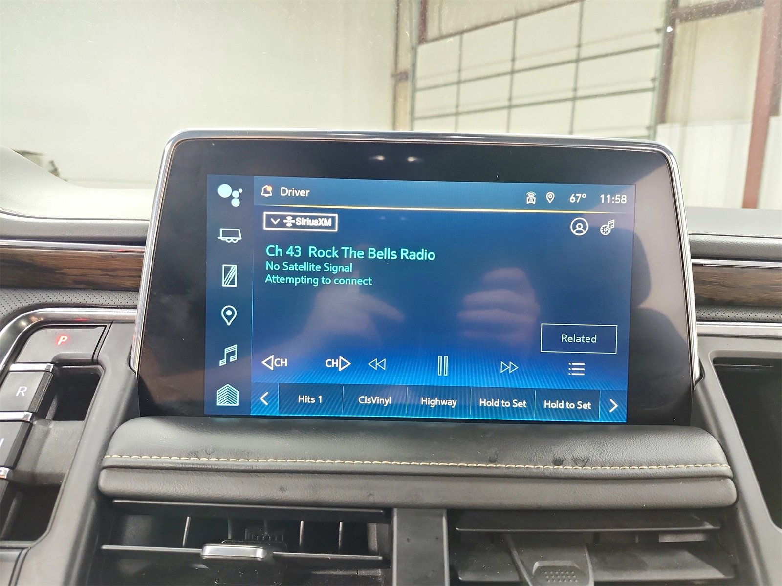 Used 2023 Chevrolet Suburban Premier image 29