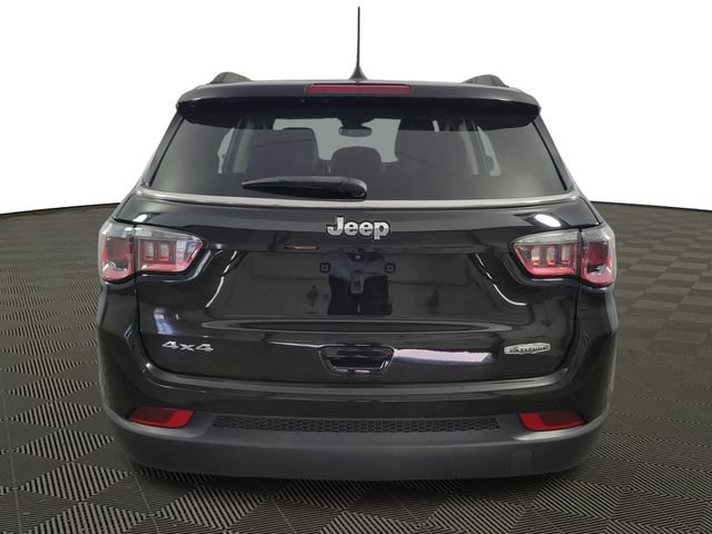 Used 2022 Jeep Compass Latitude w/ Convenience Group AWD/4WD image 6