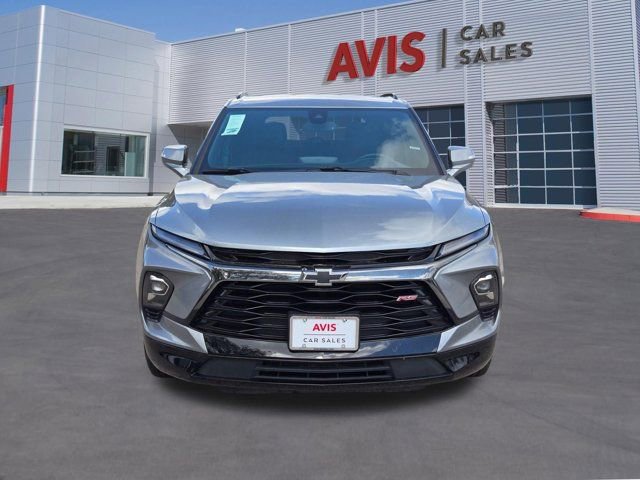 Used 2025 Chevrolet Blazer RS image 2