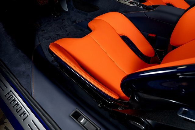 Used 2024 Ferrari SF90 Spider image 23