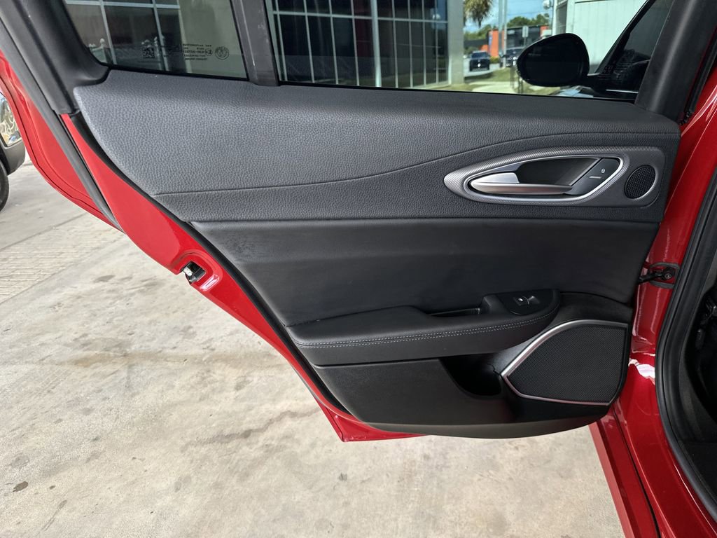 Used 2019 Alfa Romeo Giulia Ti Sport w/ Quick Order Package 22U Sport RWD image 28