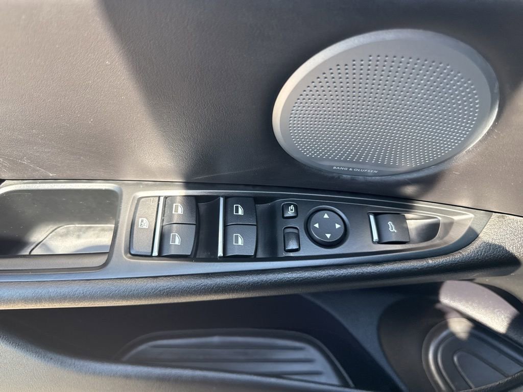 Used 2018 BMW X5 M AWD/4WD image 28