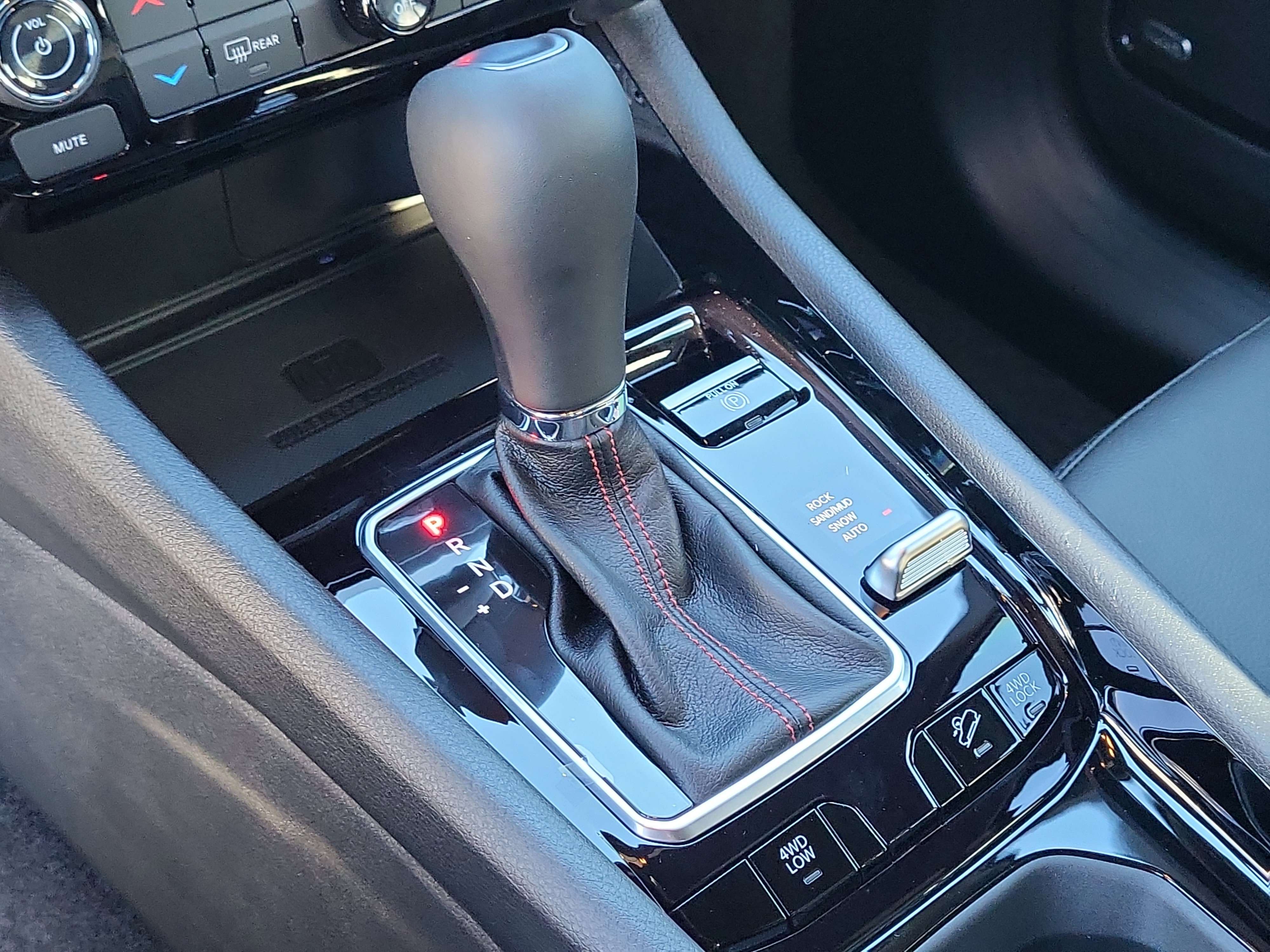 New 2026 Jeep Compass Trailhawk w/ Sun, Sound & Navigation Group image 17