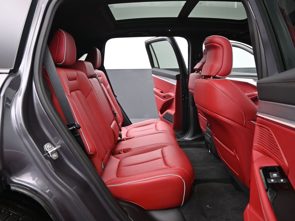 Used 2024 Jeep Wagoneer Launch Edition image 15