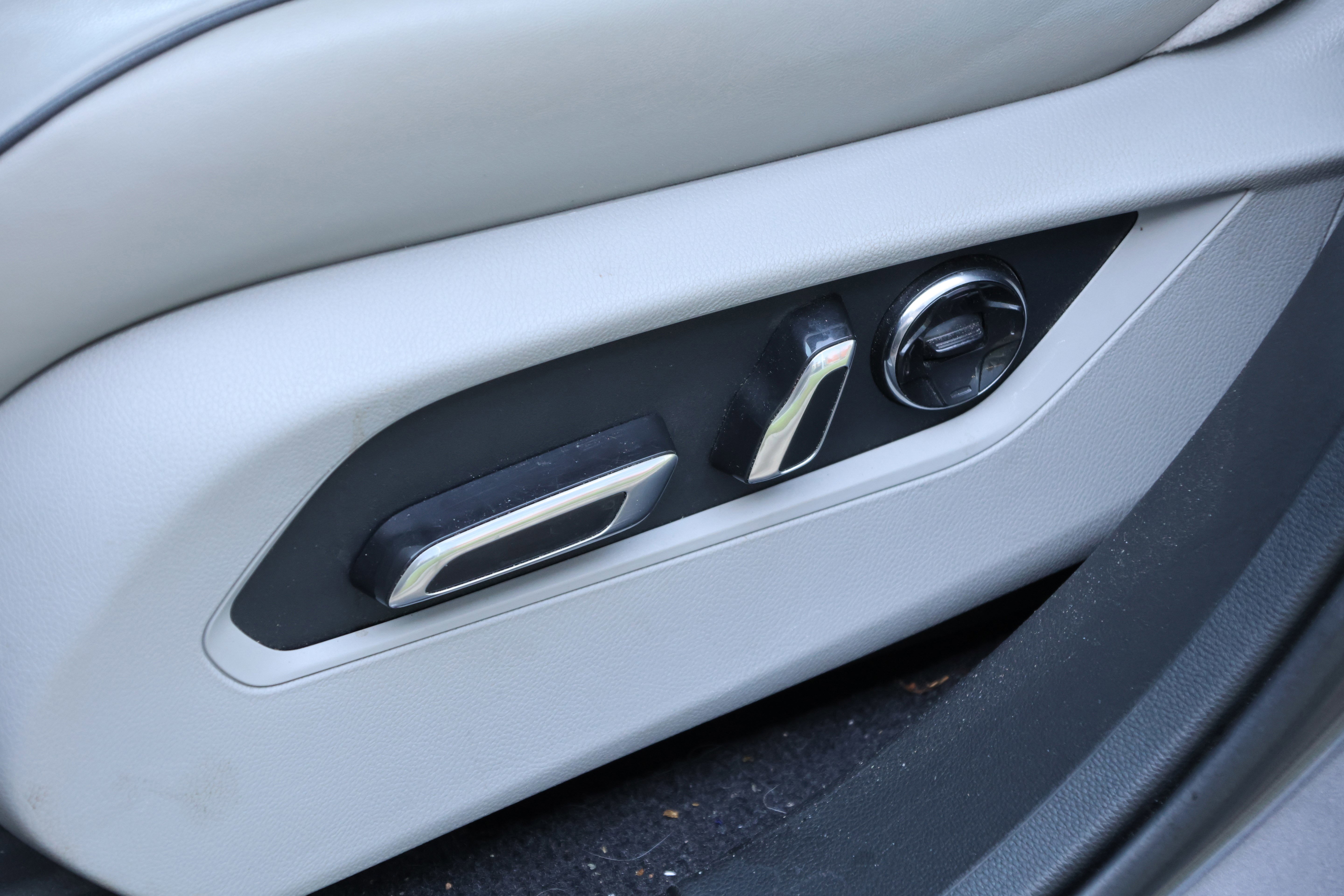 Used 2019 Acura RDX FWD w/ Advance Package image 32