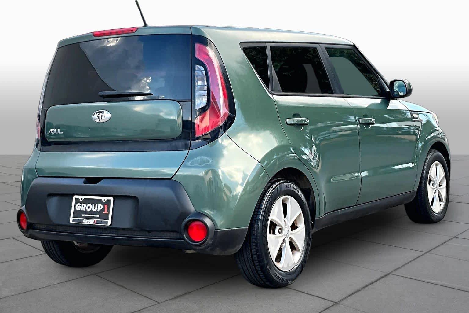 Used 2014 Kia Soul FWD image 12
