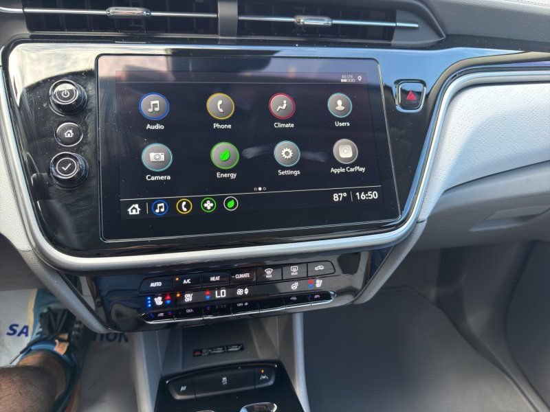 Used 2023 Chevrolet Bolt EUV Premier FWD image 15