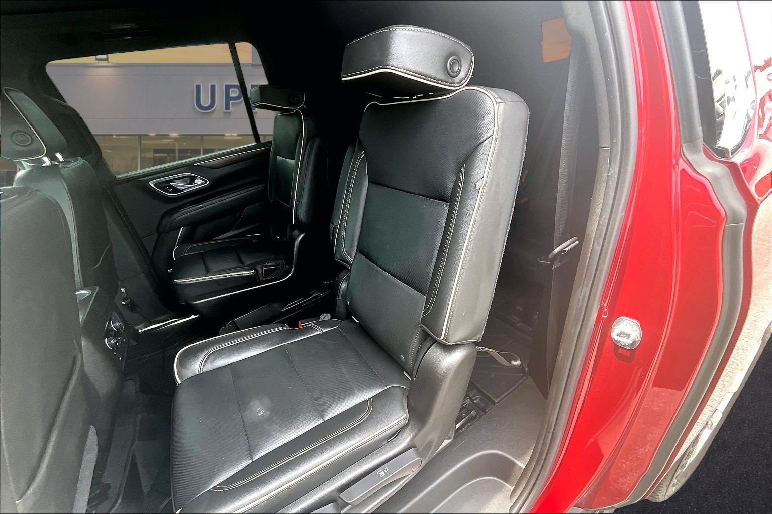 Used 2021 Chevrolet Suburban Premier w/ Premium Package AWD/4WD image 26