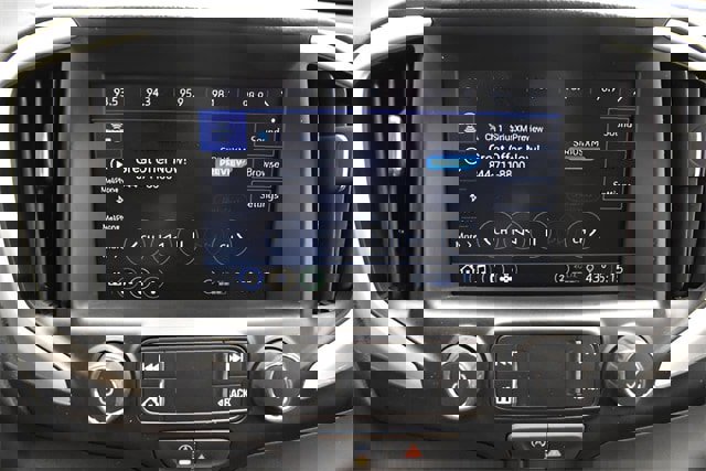 Used 2024 GMC Terrain SLT image 28