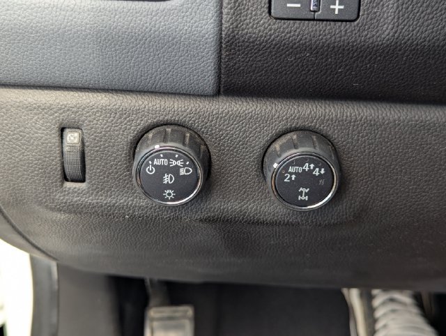 Used 2021 Chevrolet Colorado Z71 w/ Safety Package AWD/4WD image 29