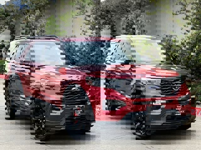 Used 2022 Ford Explorer ST w/ Equipment Group 401A AWD/4WD image 2