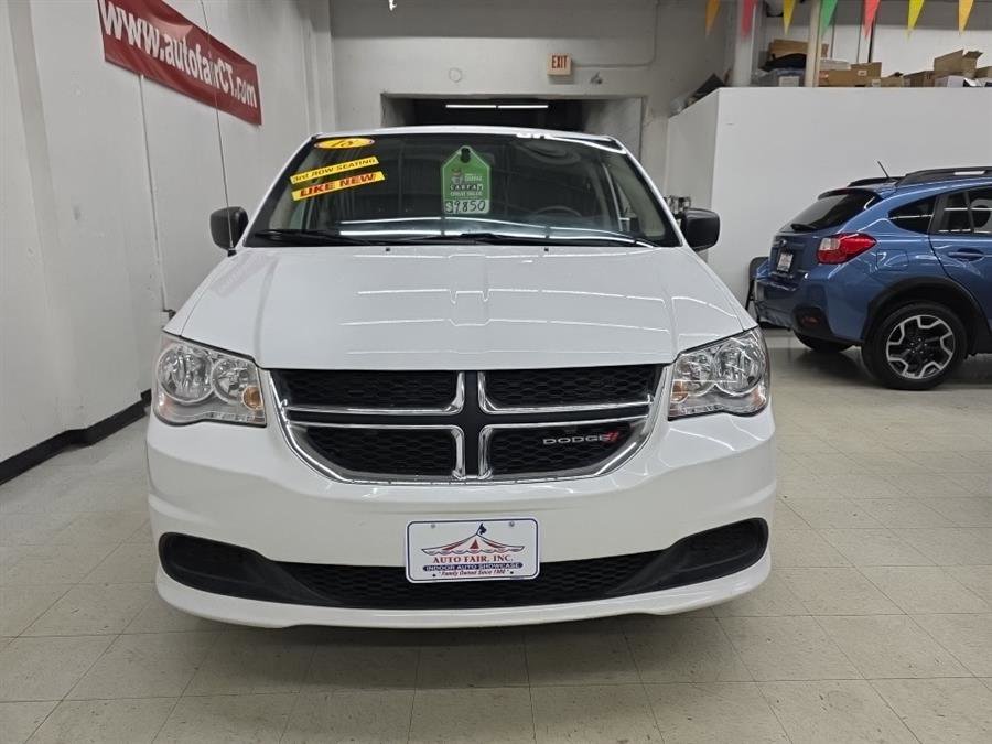 Used 2018 Dodge Grand Caravan SE w/ UConnect Hands-Free Group image 2
