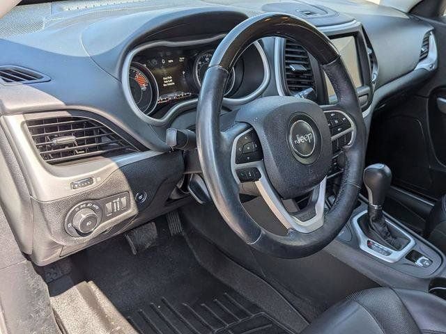 Used 2018 Jeep Cherokee Overland AWD/4WD image 11