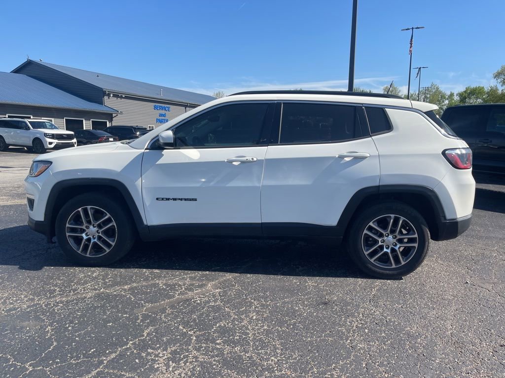 Used 2018 Jeep Compass Latitude image 3