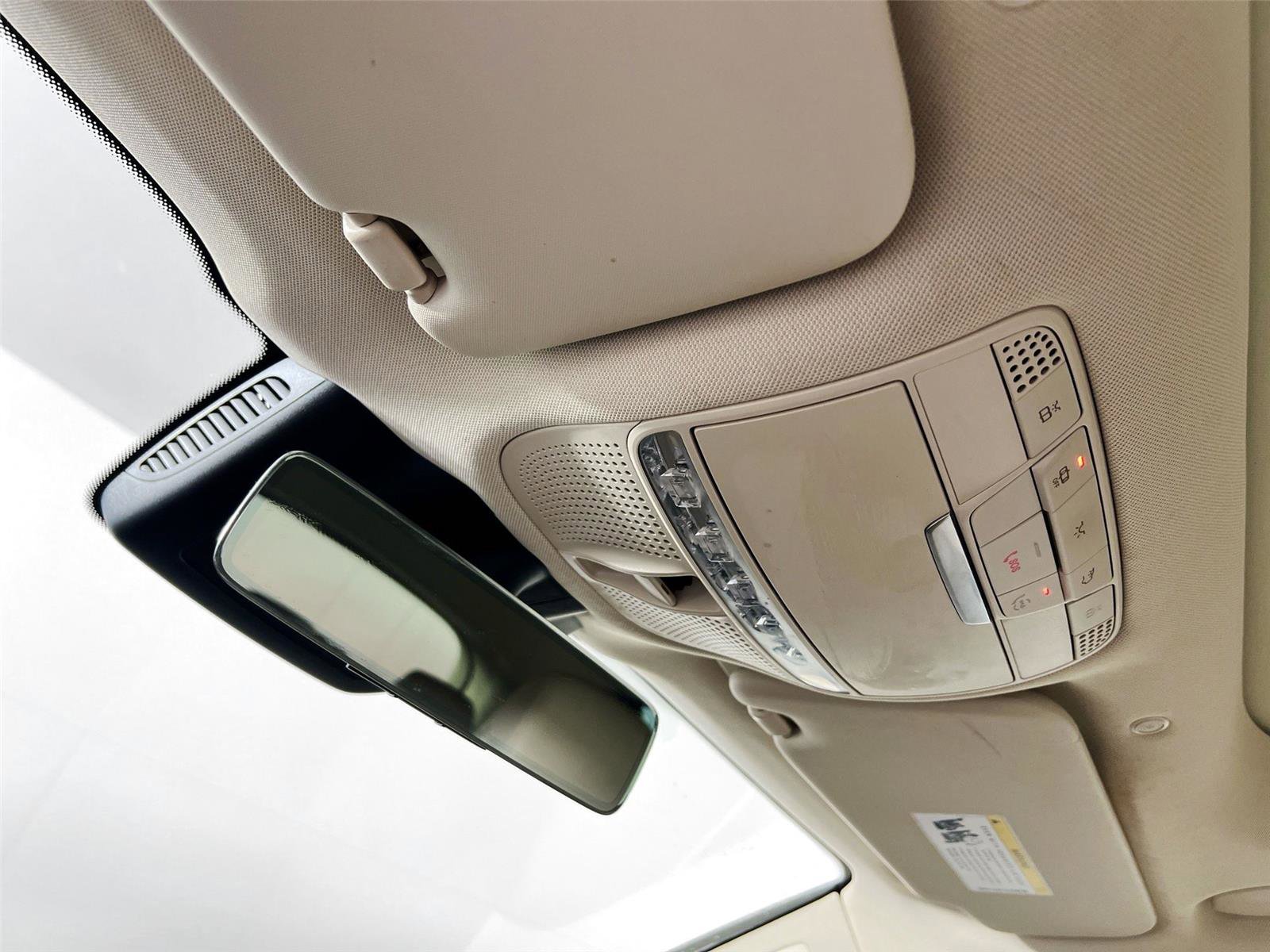 Used 2022 Mercedes-Benz GLC 300 4MATIC image 11