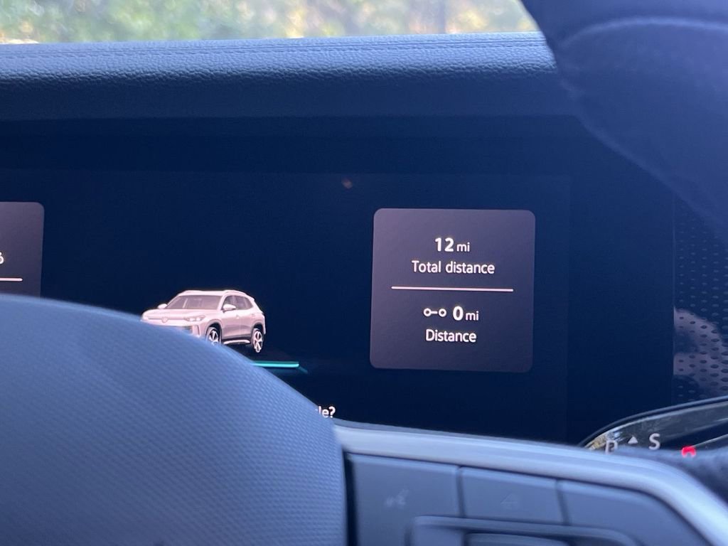 New 2026 Volkswagen Tiguan SE R-Line image 15