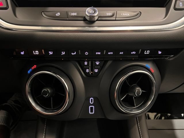 Certified 2025 Chevrolet Blazer LT FWD image 26