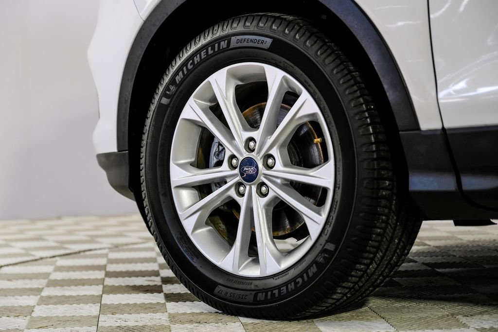 Used 2019 Ford Escape SE image 55