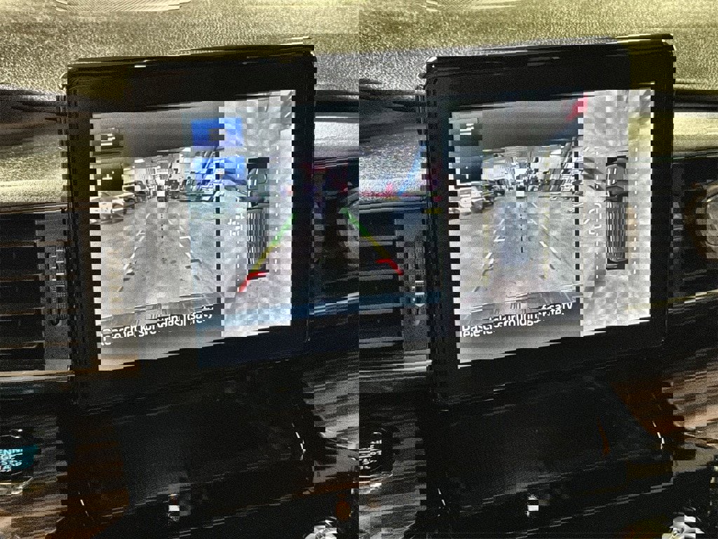 Used 2022 Ford Explorer Limited image 20