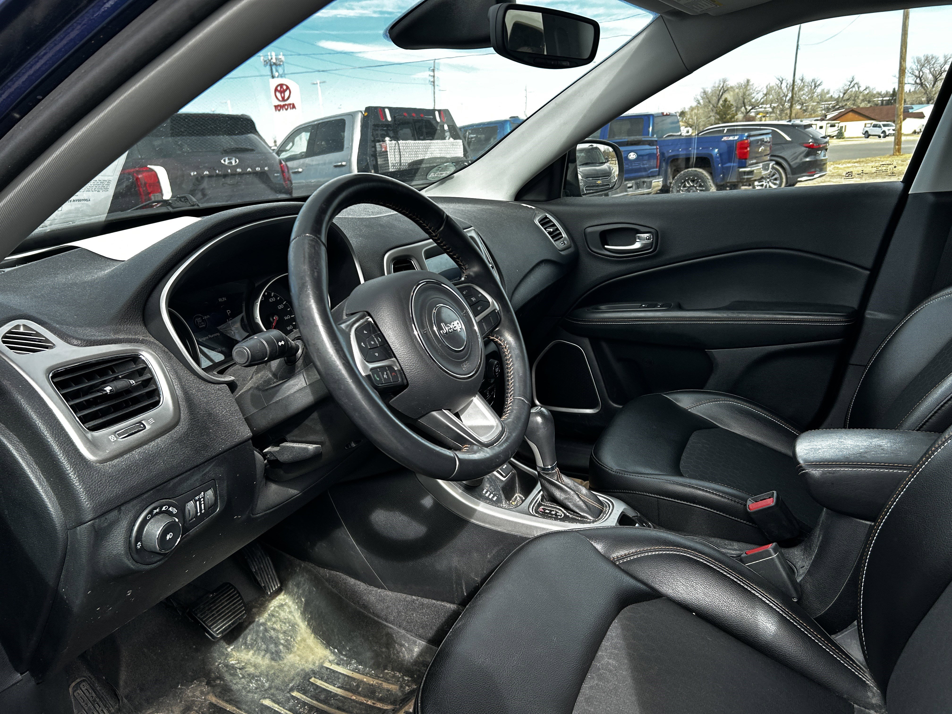 Used 2018 Jeep Compass Latitude w/ Popular Equipment Group image 9