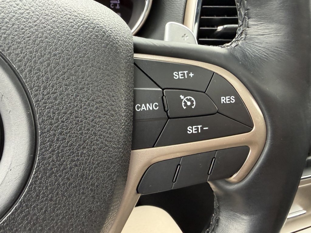 Used 2015 Jeep Grand Cherokee Limited w/ Luxury Group II AWD/4WD image 23