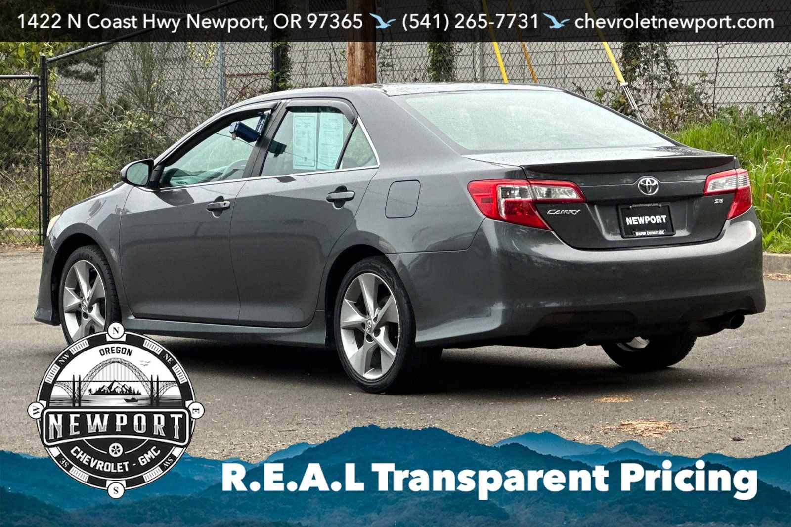 Used 2014 Toyota Camry SE FWD image 6