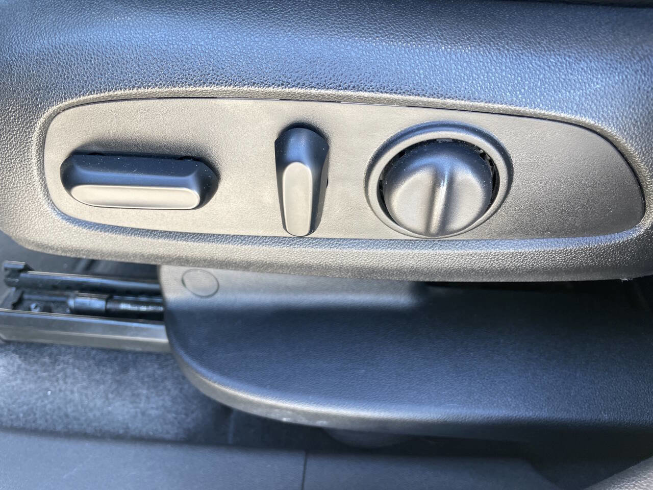 Used 2020 GMC Terrain SLT w/ Preferred Package image 12