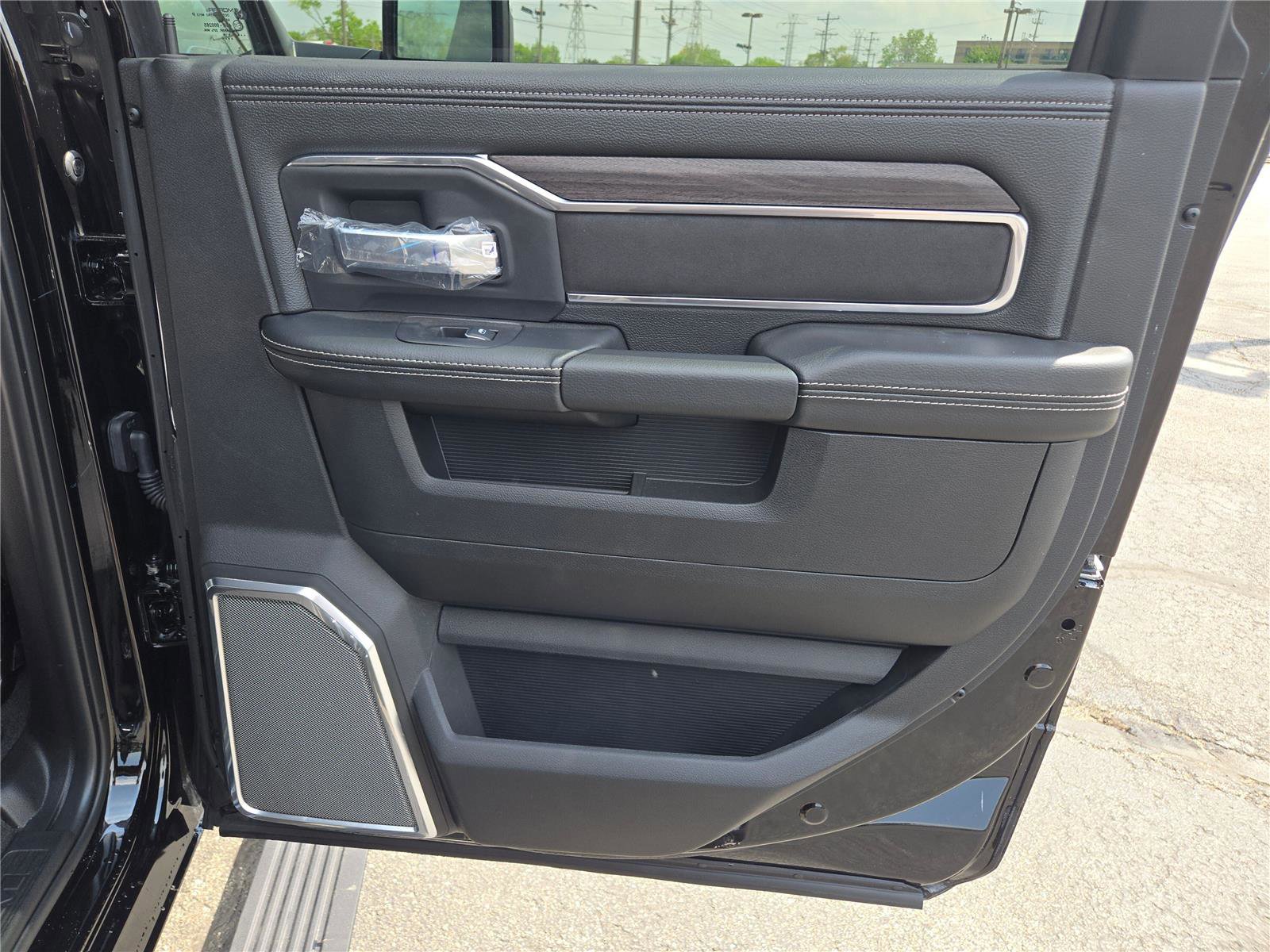 New 2025 RAM 2500 Laramie image 9