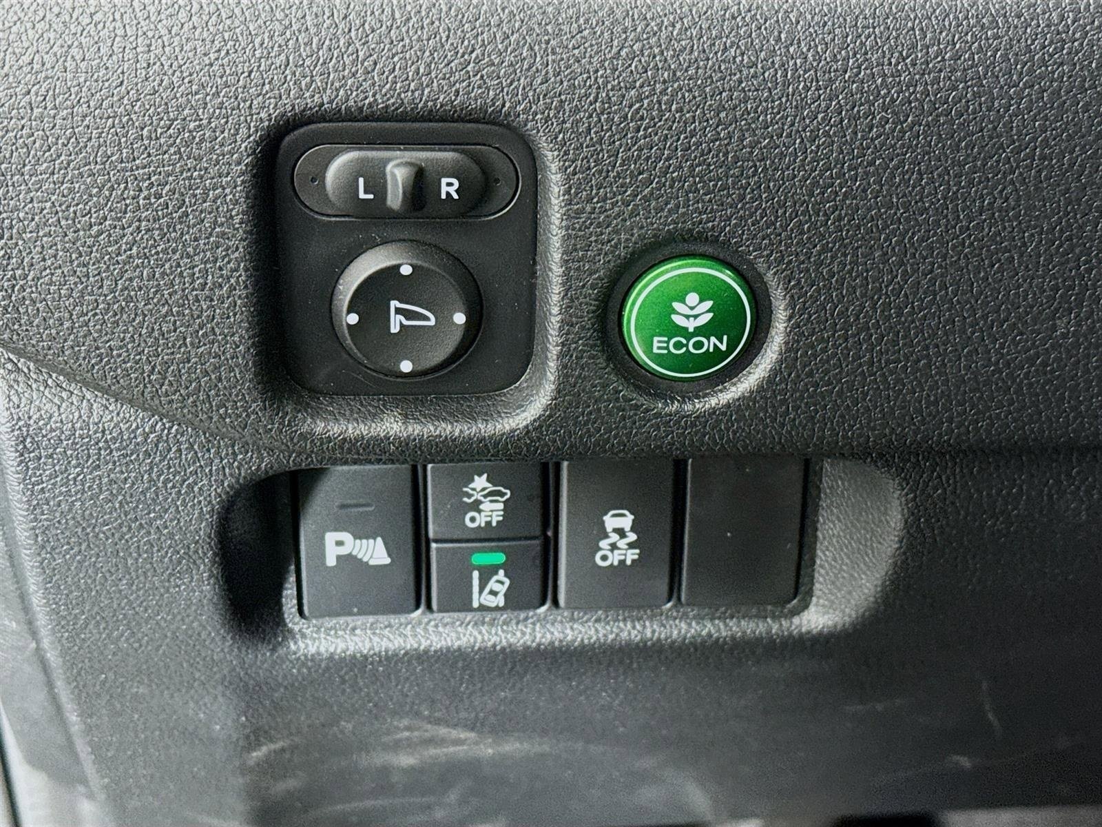 Used 2025 Honda Passport EX-L image 11